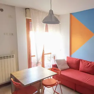 Vista Apartments - Colours Cnr